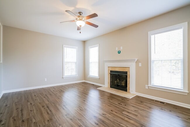 Foto del edificio - 1220 Crendall Way