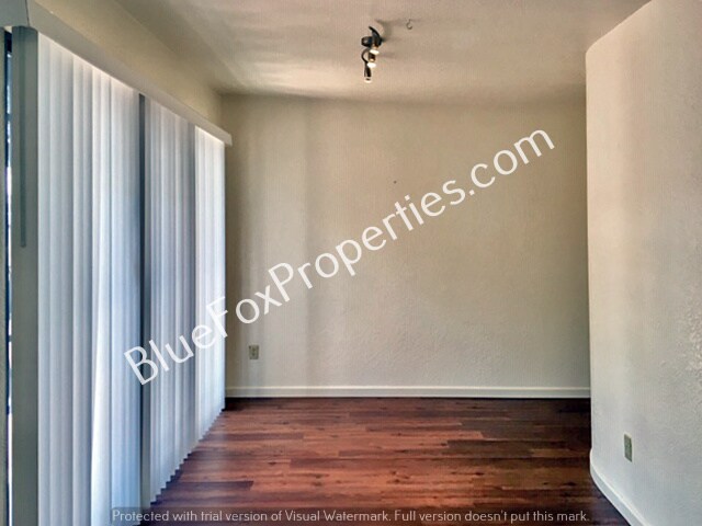 Foto del edificio - 234 E Pastime Rd