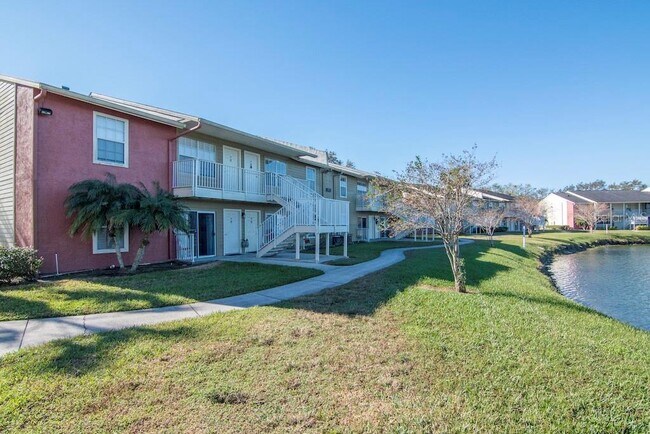 Photo - 302 Lake Parsons Green Apartment