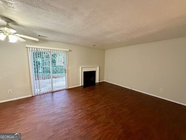 Building Photo - 2939 Aspen Woods Entry