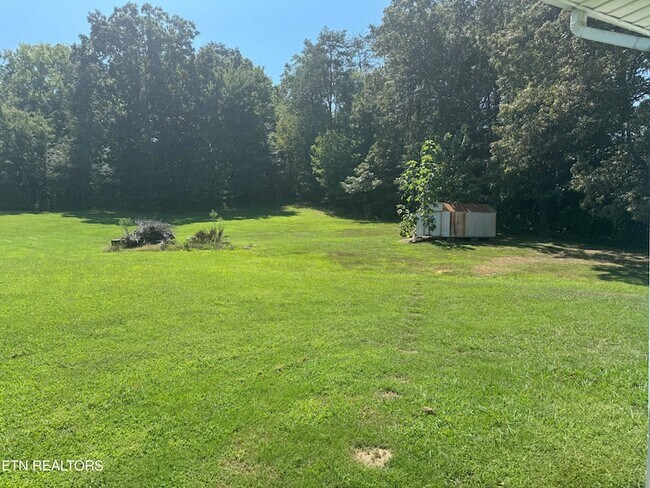 Foto del edificio - 520 Hopewell Rd