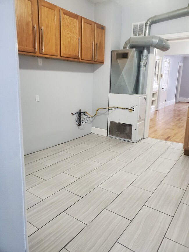 Building Photo - 2858 N Elston Ave