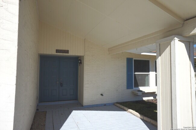 Building Photo - 6611 Woodford-