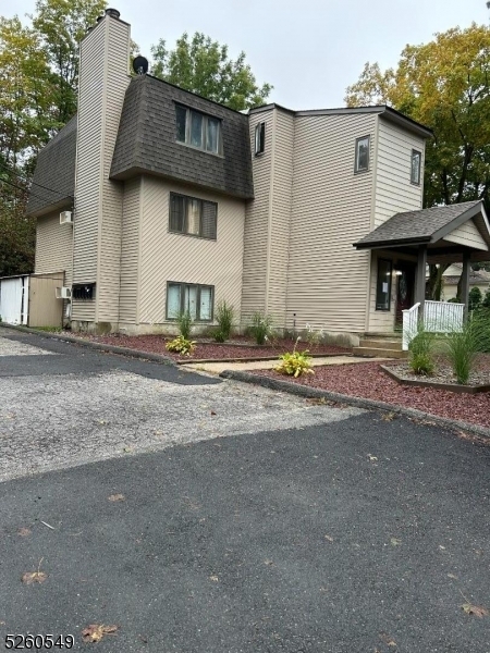 Primary Photo - 362 Rutherford Ave
