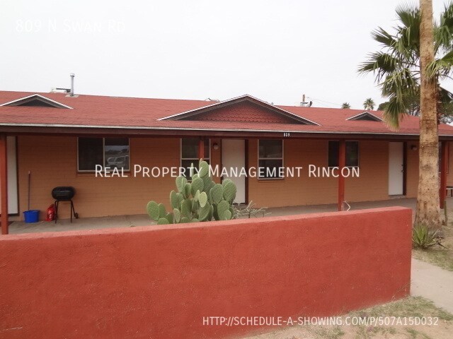 Foto principal - 809 N Swan Rd