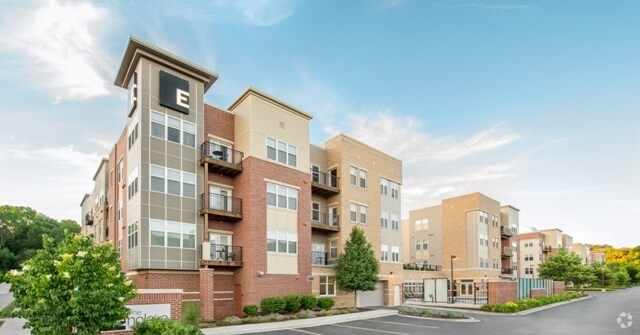 Greenfield Terrace Apartment Homes Rentals West Allis