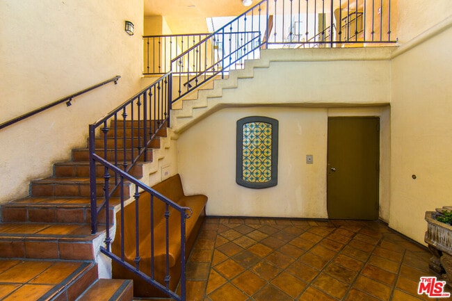 Building Photo - 7120 La Tijera Blvd