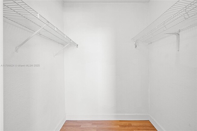 Building Photo - 401 69th St
