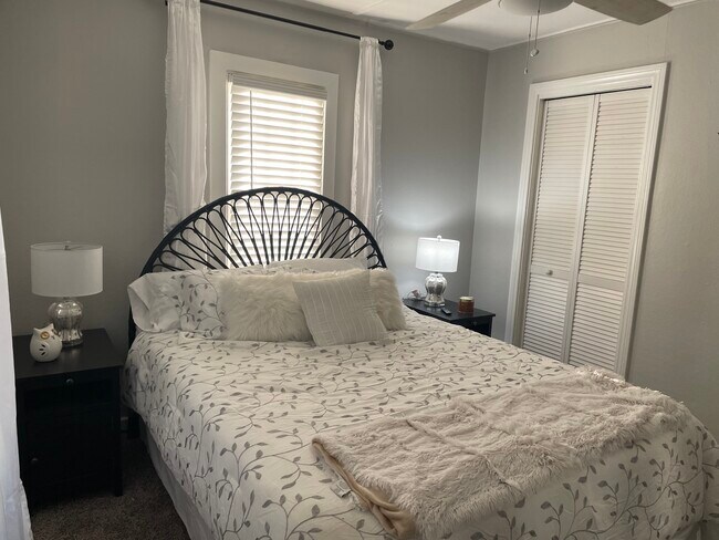 Foto del edificio - 415 W Camp Ground Rd