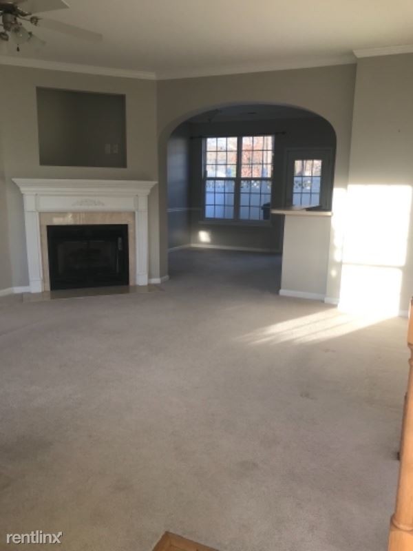 Building Photo - 3 br, 3 bath Townhome - 312 Hamlet Park Dr