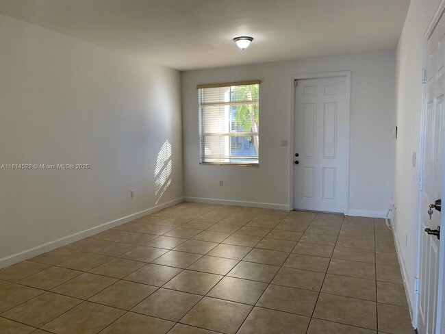 Foto del edificio - 14761 SW 25th St