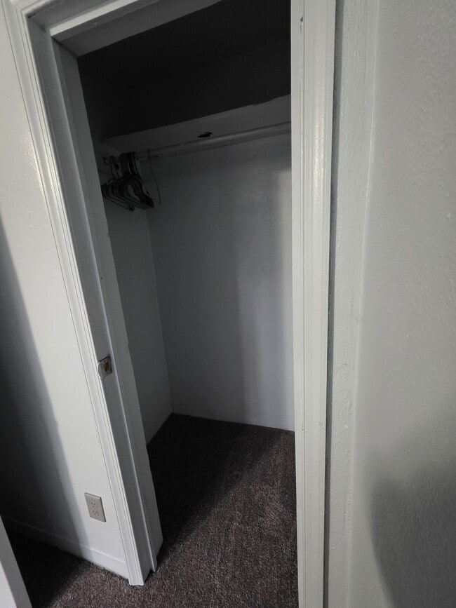 Building Photo - 505 S 10th St