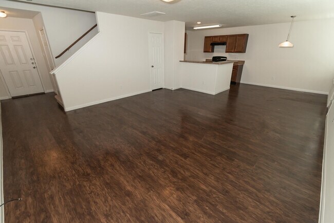 Building Photo - 21155 Grandin Wood Ct