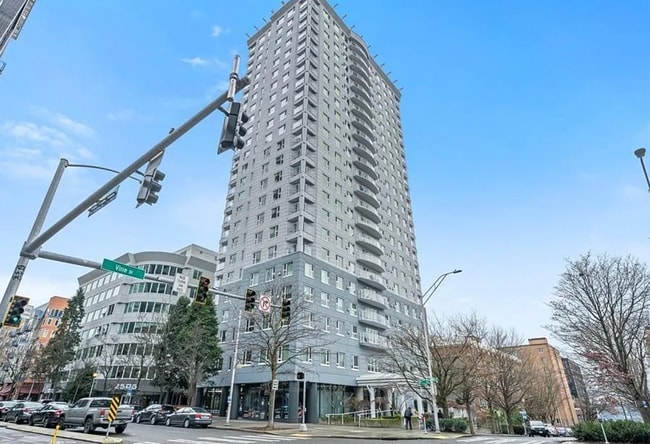 Building Photo - 121 Vine St
