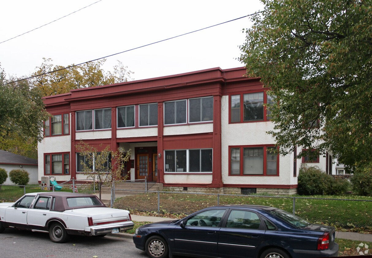 Primary Photo - 900-906 16th Ave N