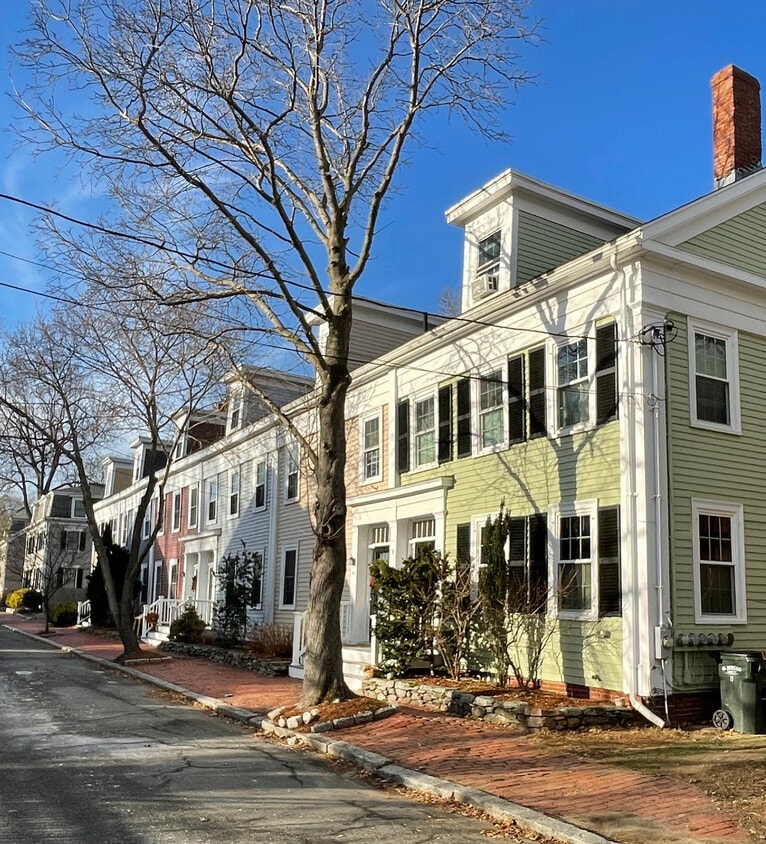 4 Tremont St, Newburyport, MA 01950 Townhome Rentals in Newburyport