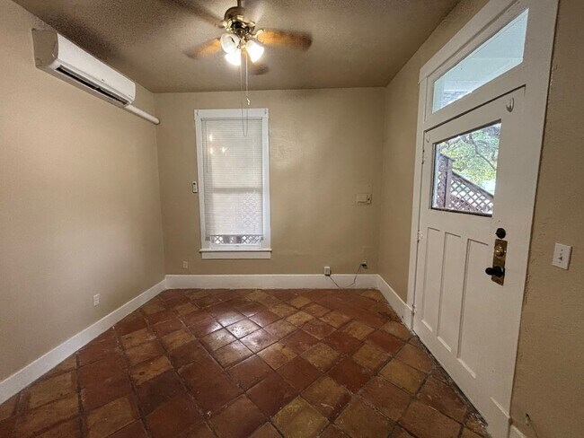 Foto del edificio - 1Bd/1Bth Historic Apartment off Broadway –...