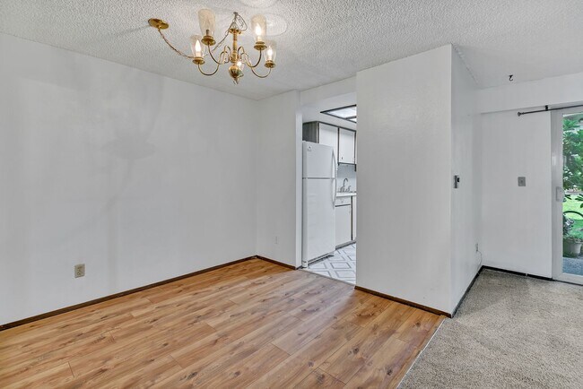 Foto del edificio - Cozy 2 Bedroom Condo in Lakewood!