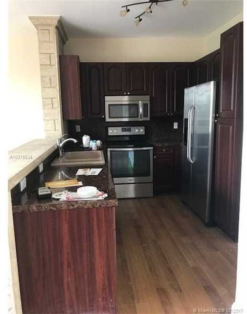 Foto del edificio - 781 NW 151st Ave