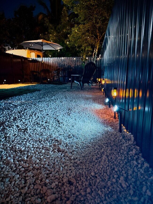 Building Photo - 610 NW 111th St