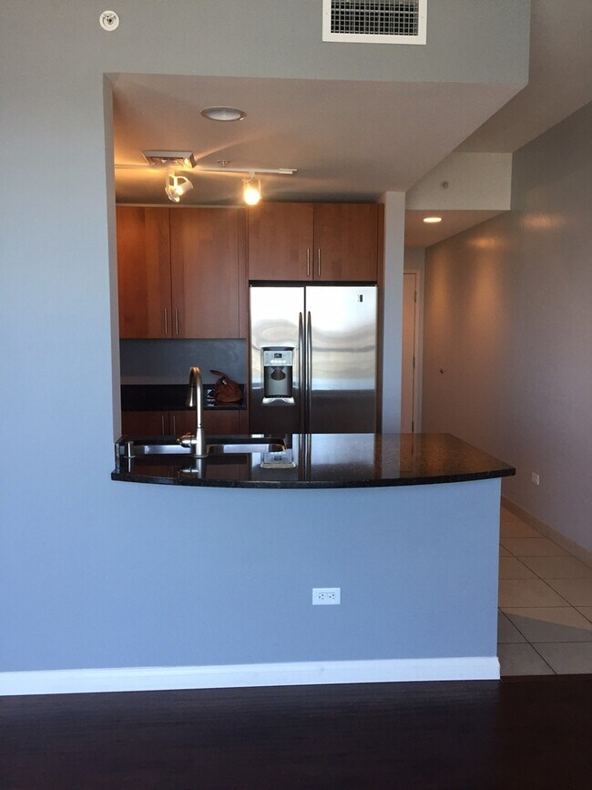 Foto del edificio - Lovely Studio on 11th Floor of Allure!