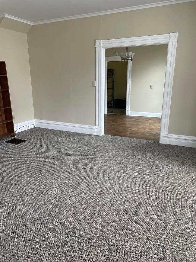 Living Room - 115 S Wisconsin St