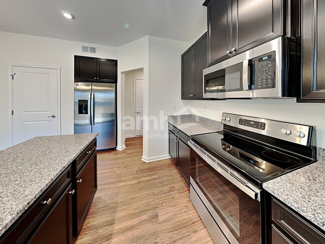 Building Photo - 612 Hamilton Park Dr