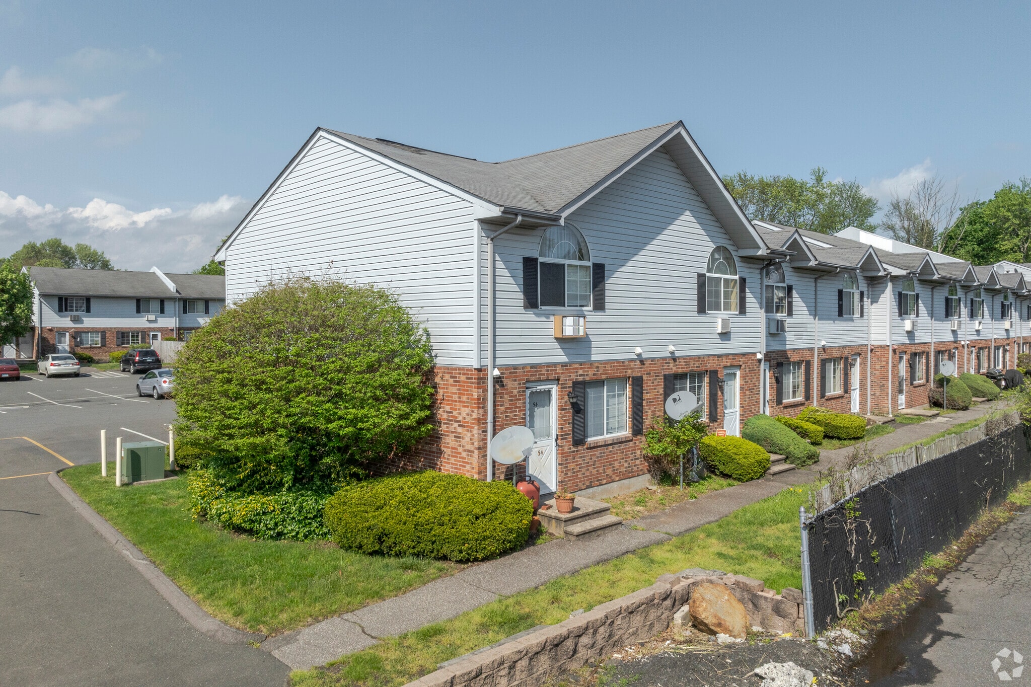 Chelsea Square Condominiums