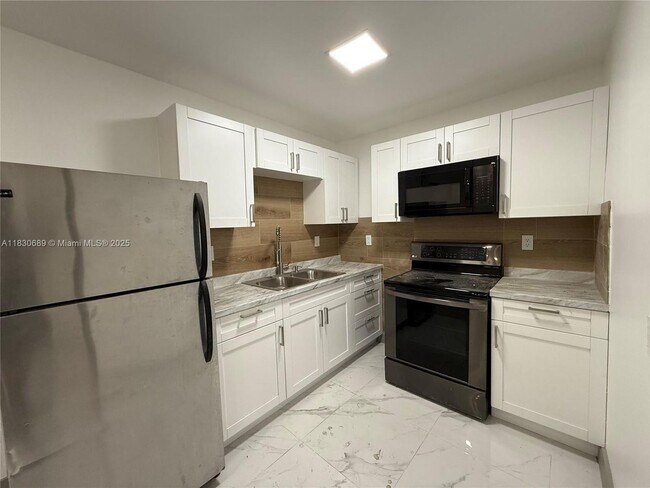 Foto del edificio - 1700 SW 10th St