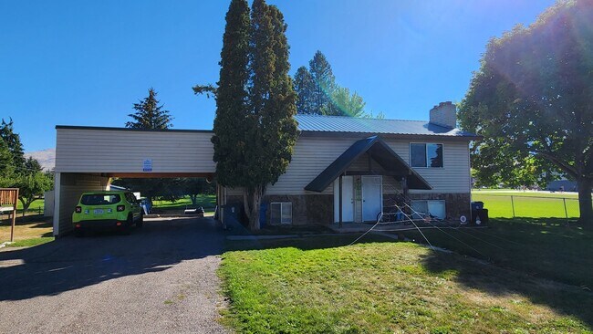 Building Photo - RES4116