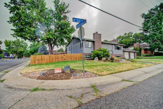 Building Photo - 12020 W 63rd Pl