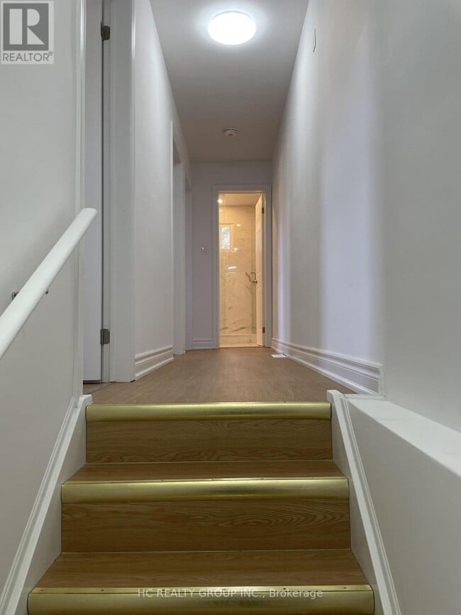 Building Photo - 48 Torrens Ave
