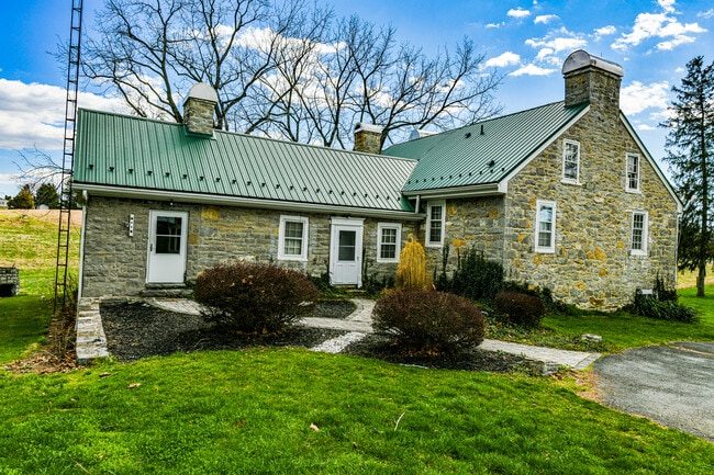 Building Photo - 1499 Ritner Hwy