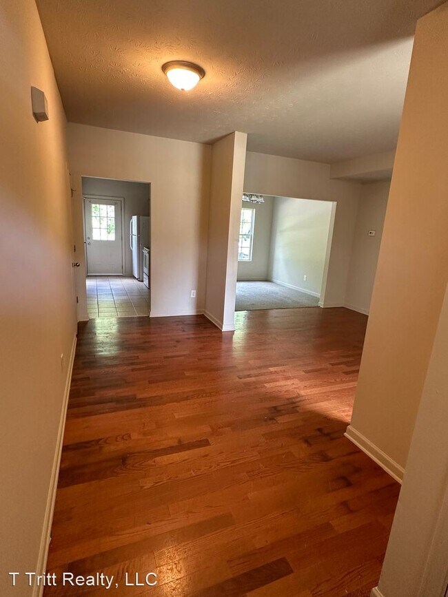 Building Photo - 5 br, 3.5 bath House - 126 Nizzear Lane