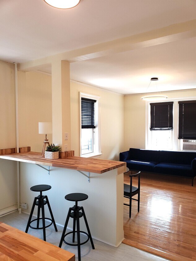 34 74th St Unit D2, North Bergen, NJ 07047 Condo for Rent in North Bergen, NJ