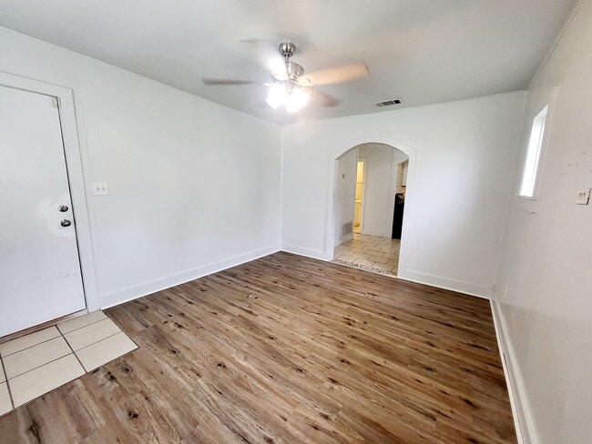 Foto del edificio - 2310 Runnels St