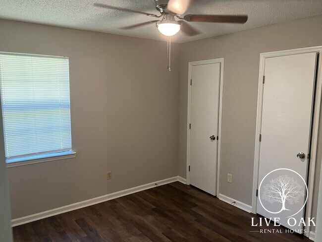 Foto del edificio - 708 Timber Ridge Trail