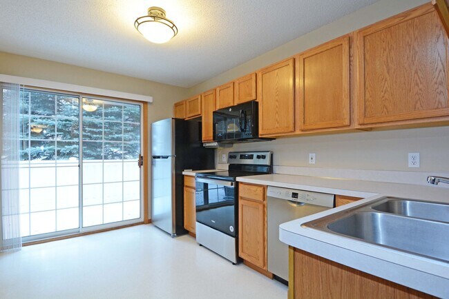 Foto del edificio - Available 05/01 2BD Woodbury Townhome Near...