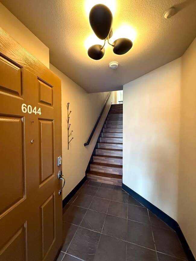 Foto del edificio - NEW CONSTRUCTION HUGE 1800sf 3BR/3BA 2GR C...