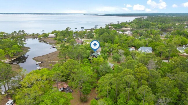 Building Photo - 1882 Lodgepole Dr