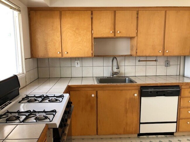 Foto del edificio - 4795 SW Maple Ave