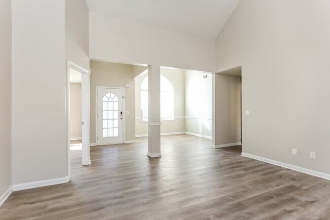 Building Photo - 6016 Birdseye Tr