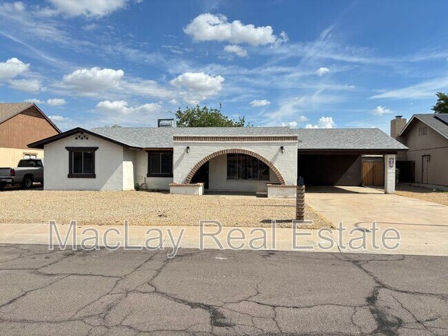 Building Photo - 7320 W Rose Ln
