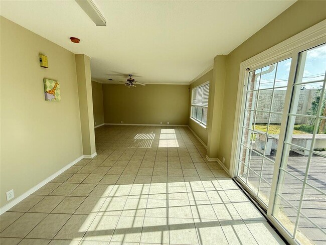 Foto del edificio - 2642 Eldridge Park Way