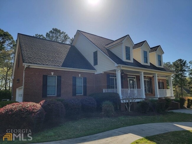 Building Photo - 125 Farmington Dr
