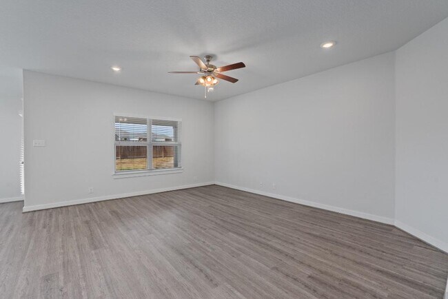 Foto del edificio - 4044 Legend Meadows