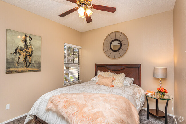 2BR, 2BA - 922SF Bedroom - Quail Creek