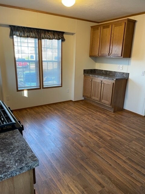 Building Photo - 3 Fern Ln