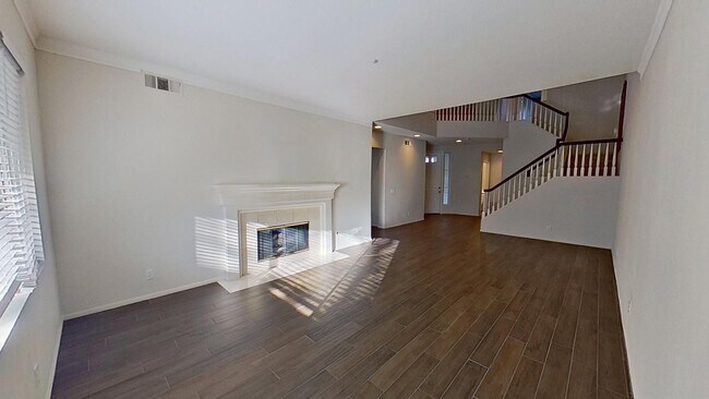 Foto del edificio - Elegant 3 Bed 2.5 Bath Home in Fullerton!
