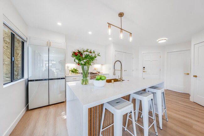 Foto del edificio - 40 Seacliff Dr